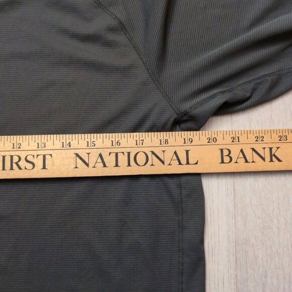 Patagonia Capilene Base Layer T Shirt Men Medium black Short Sleeve Light Weight - Picture 3 of 4